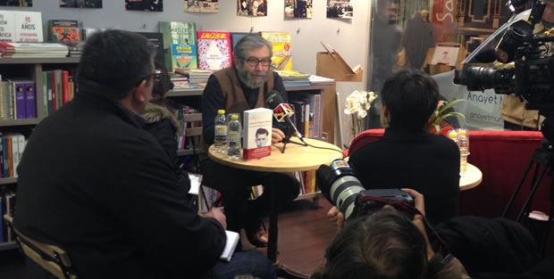 Antonio Muñoz Molina defiende las librerías en Babelia